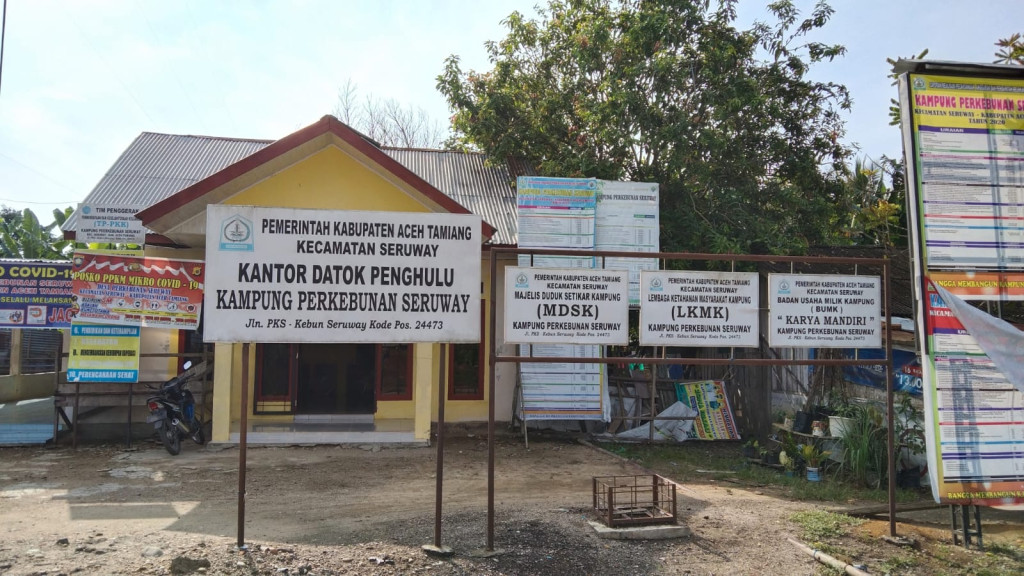 poto kantor datok penghulu kampung perkebunan seruway